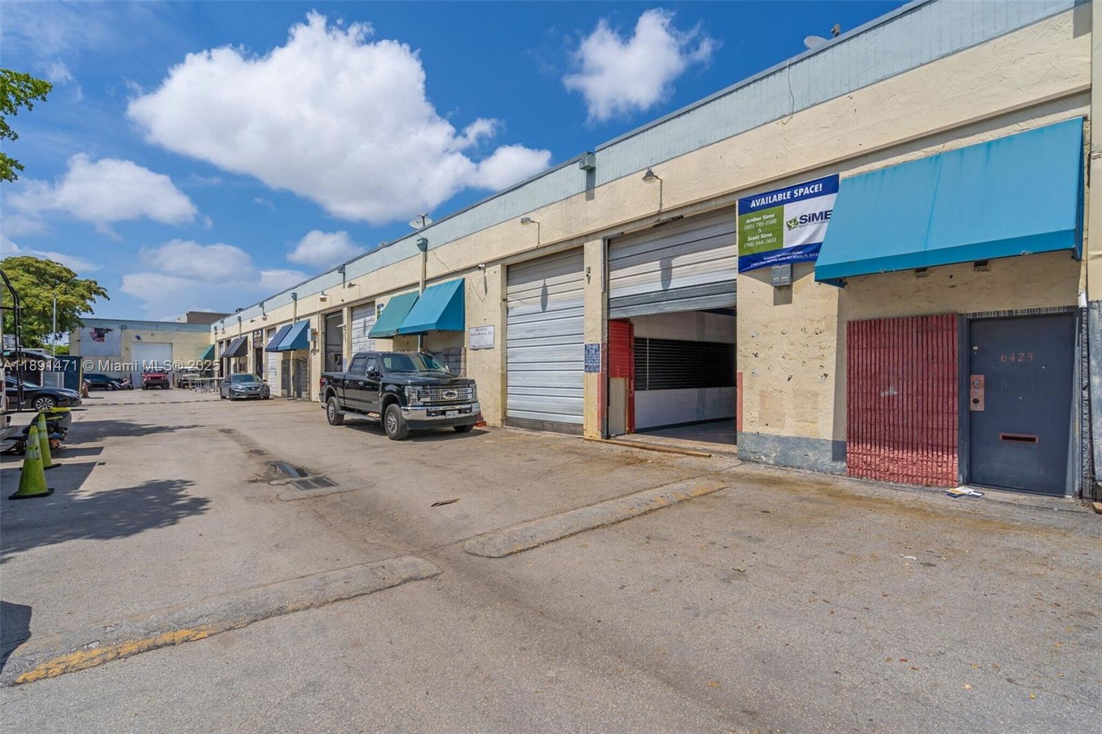 6435  /   sq. ft. $ 2025-10-06 0 foto