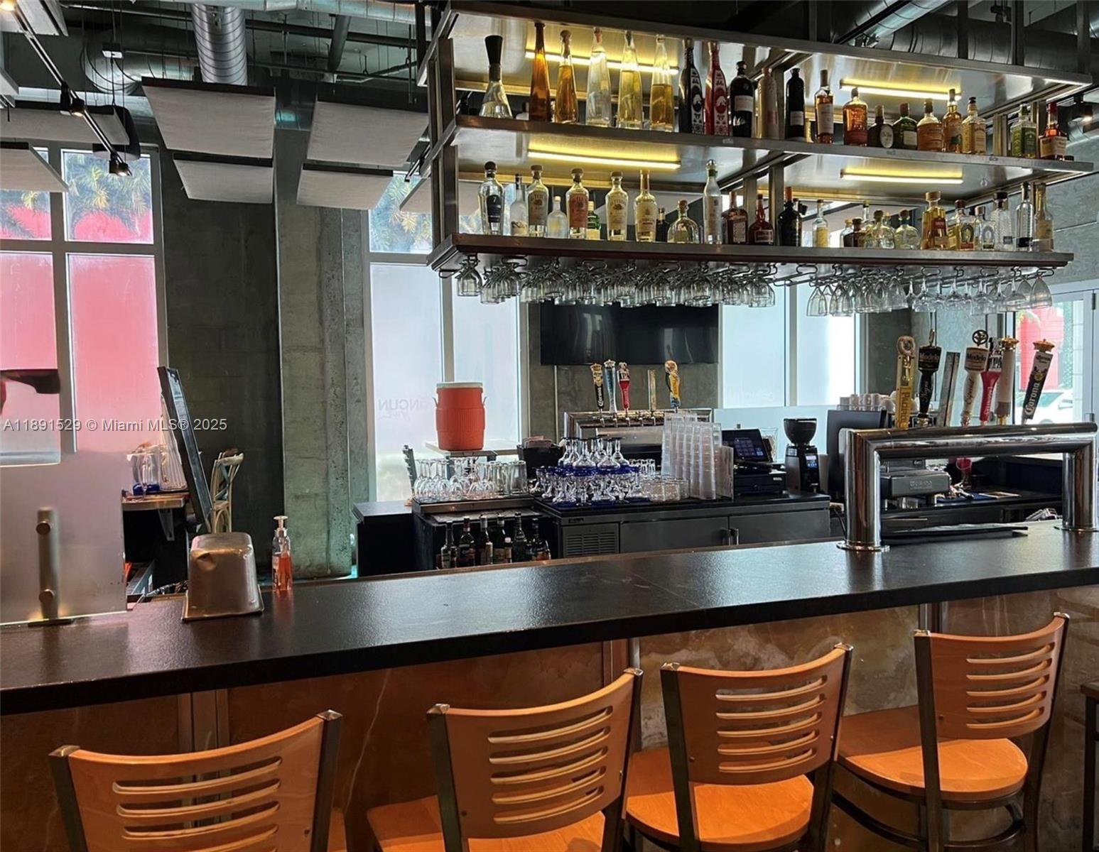 Ver detalles / sq. ft. $ 2025-10-07 0 foto