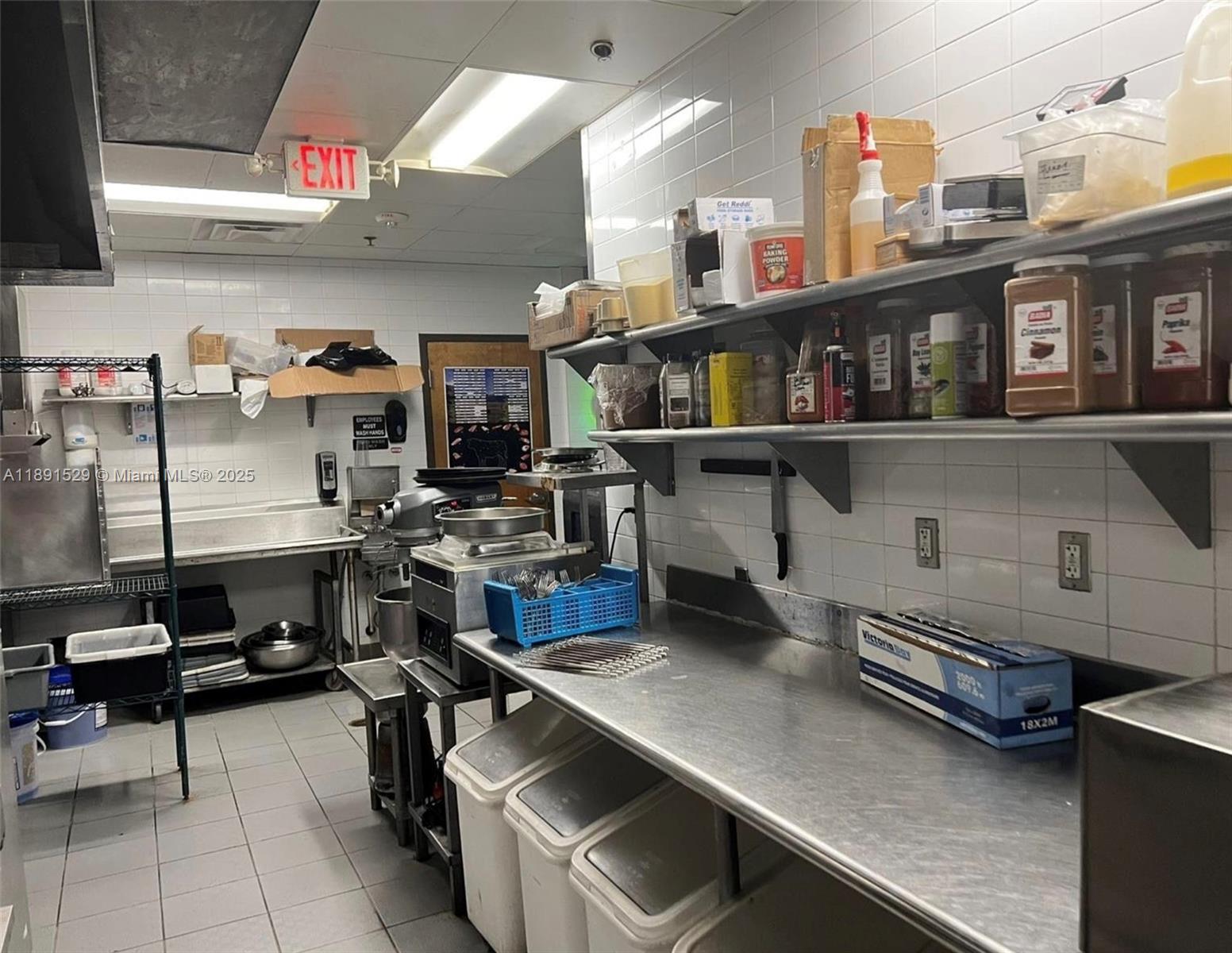 Ver detalles / sq. ft. $ 2025-10-07 0 foto