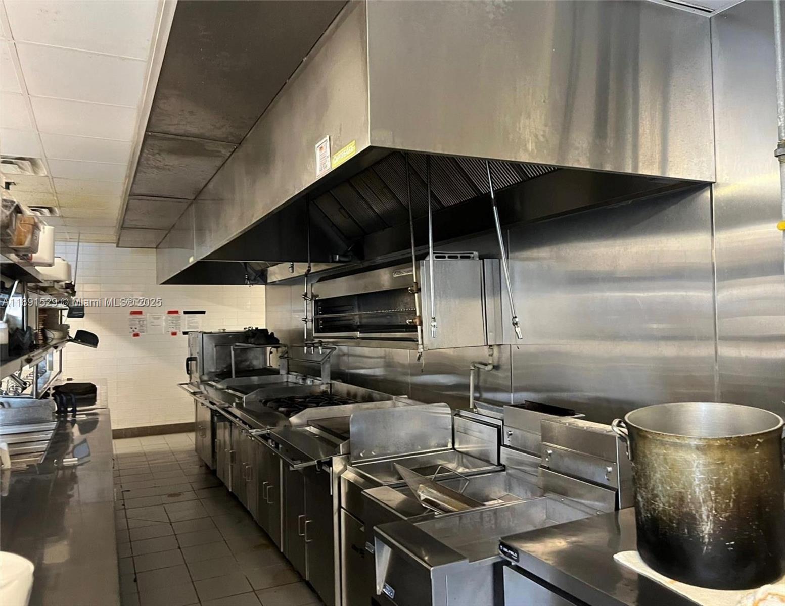 Ver detalles / sq. ft. $ 2025-10-07 0 foto