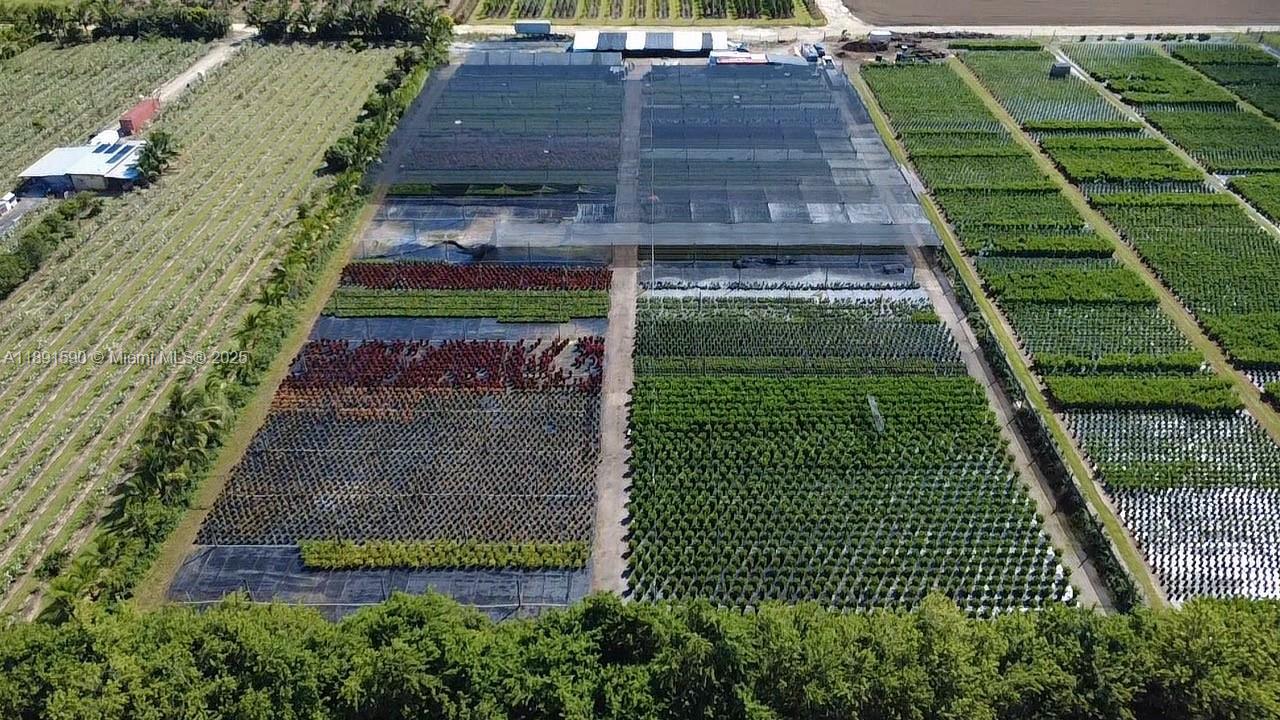 Подробнее / кв.футов $ 2025-10-07 0 Фото