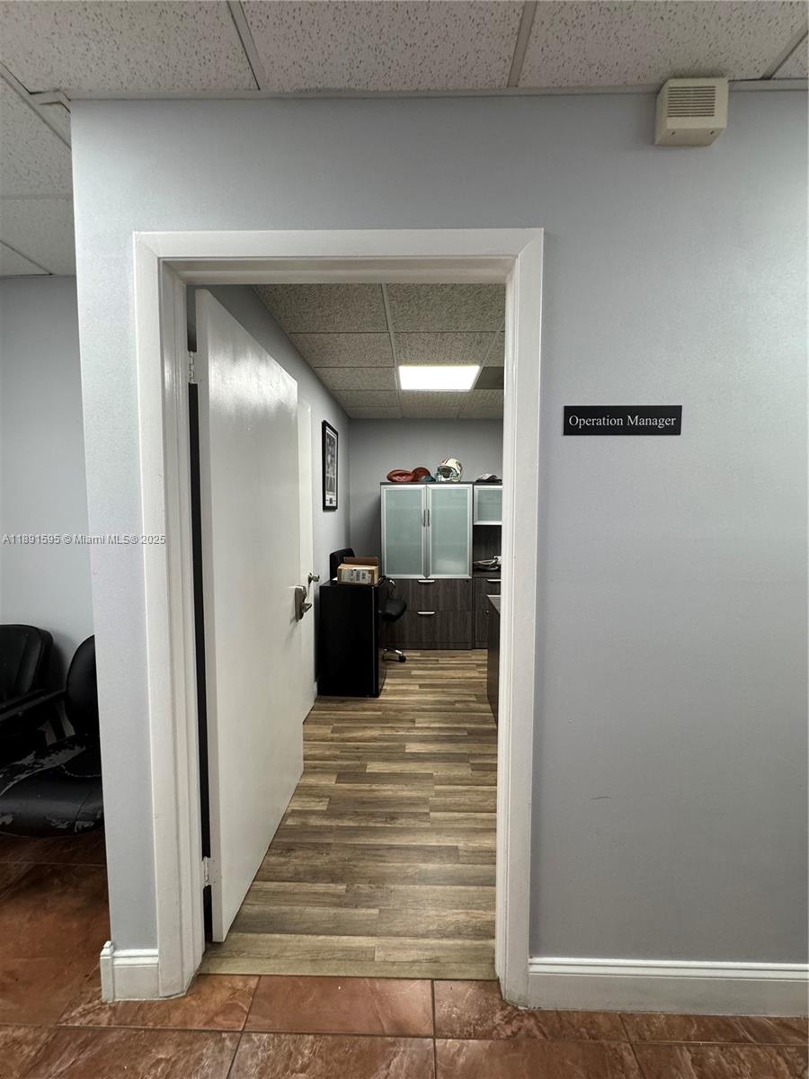   /   sq. ft. $ 2025-10-07 0 Photo