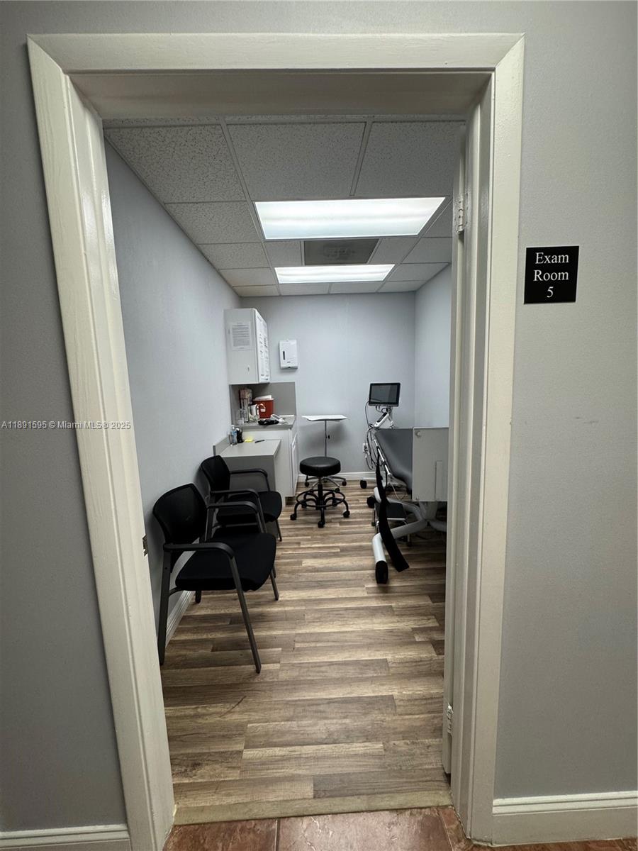   /   sq. ft. $ 2025-10-07 0 Photo