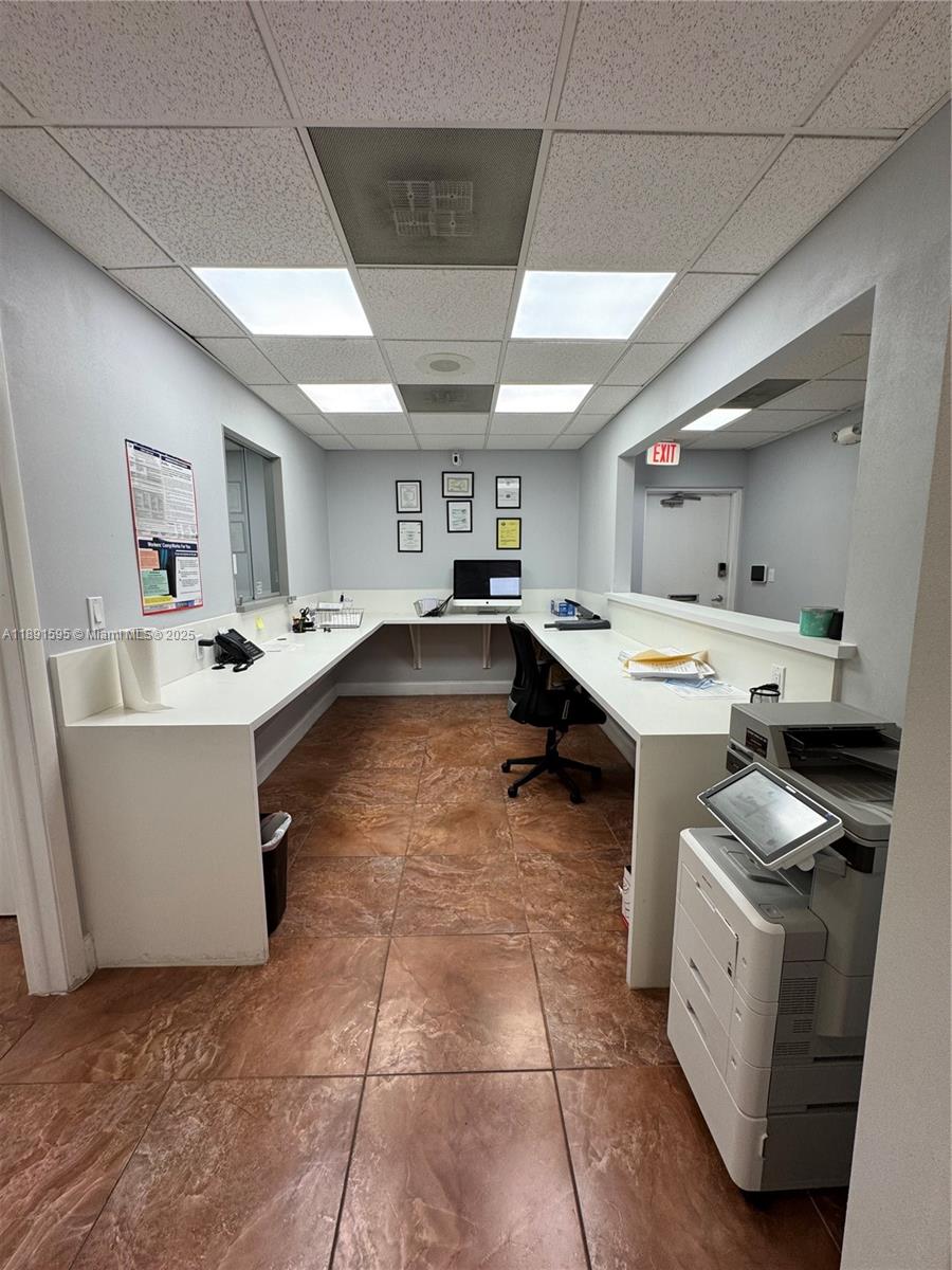   /   sq. ft. $ 2025-10-07 0 Photo