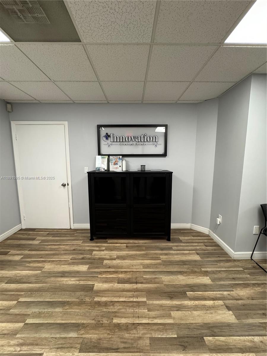   /   sq. ft. $ 2025-10-07 0 Photo