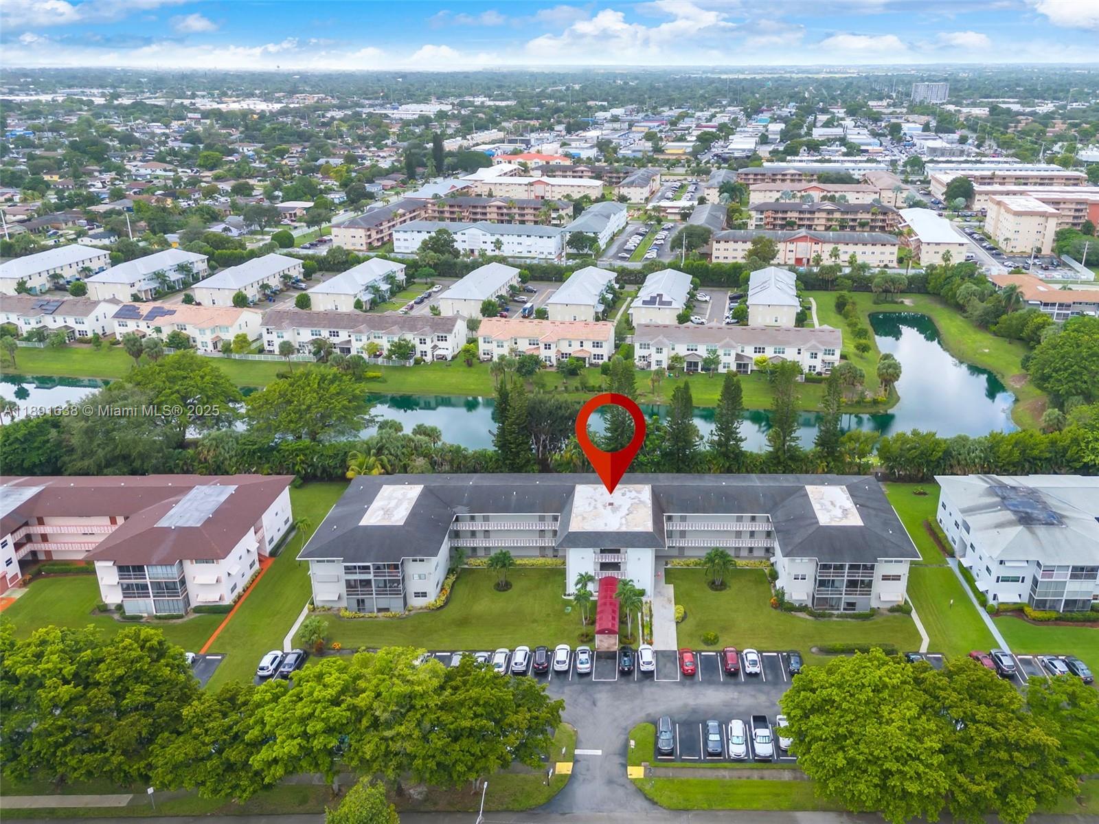 See details 207 1 / 2 744 sq. ft. $ 2025-10-07 0 Photo