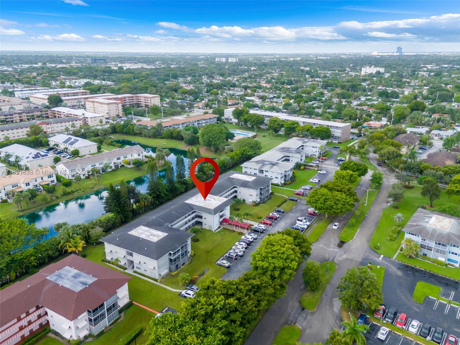 See details 207 1 / 2 744 sq. ft. $ 2025-10-07 0 Photo