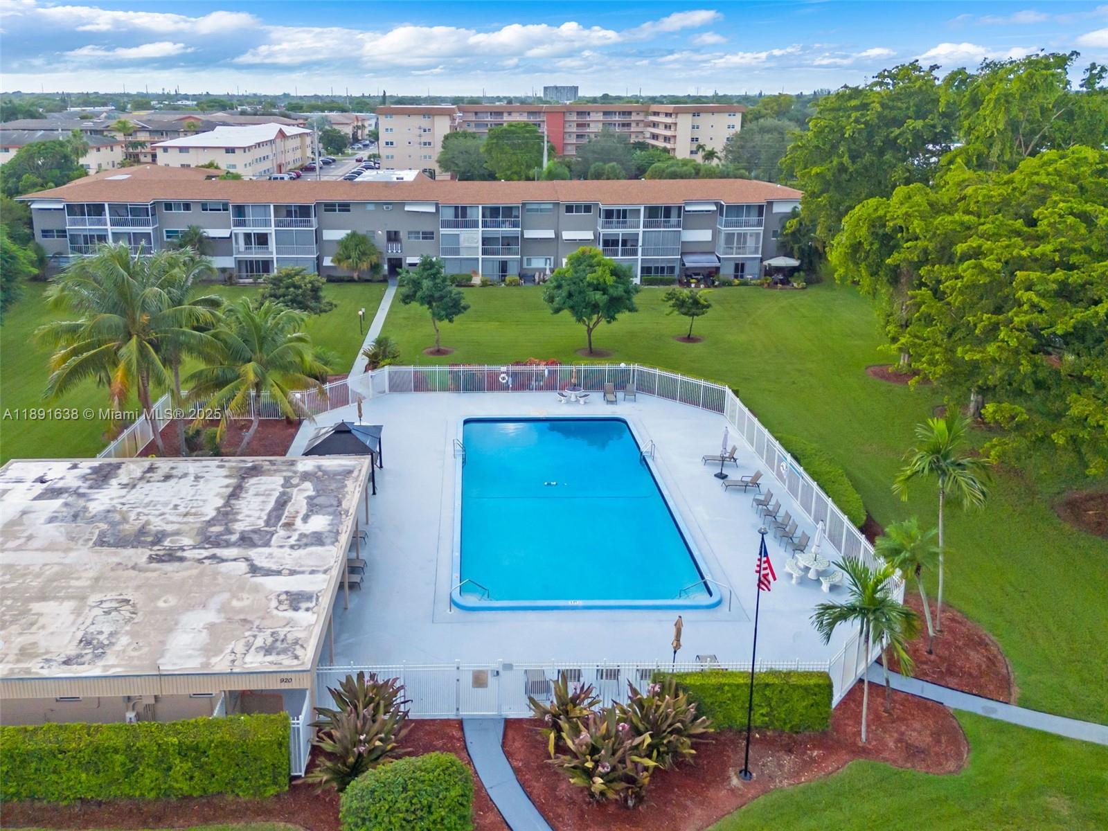 See details 207 1 / 2 744 sq. ft. $ 2025-10-07 0 Photo