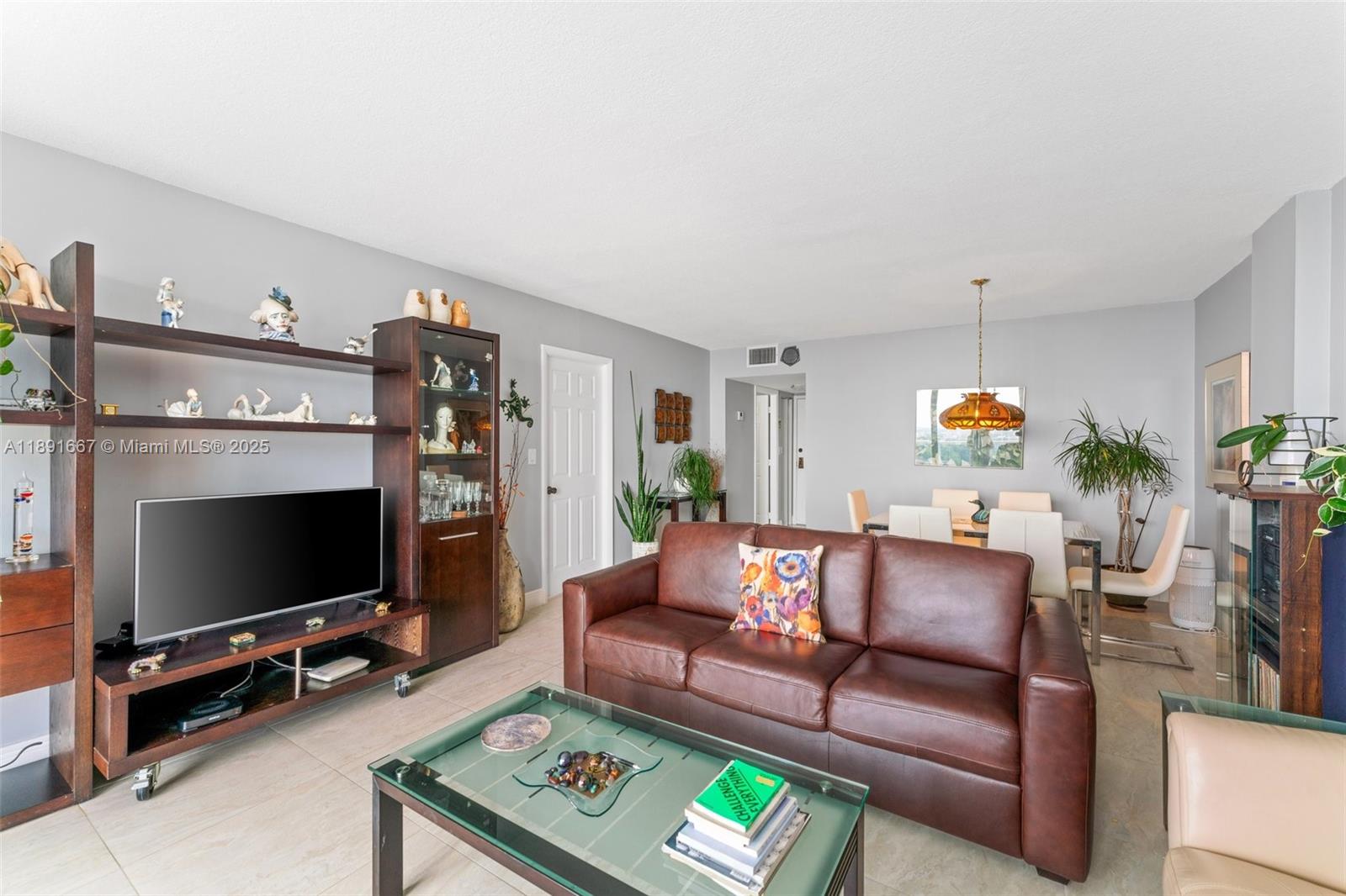 Photo of 3800 Ocean Dr  #1722, Hollywood, Florida, 33019 - 