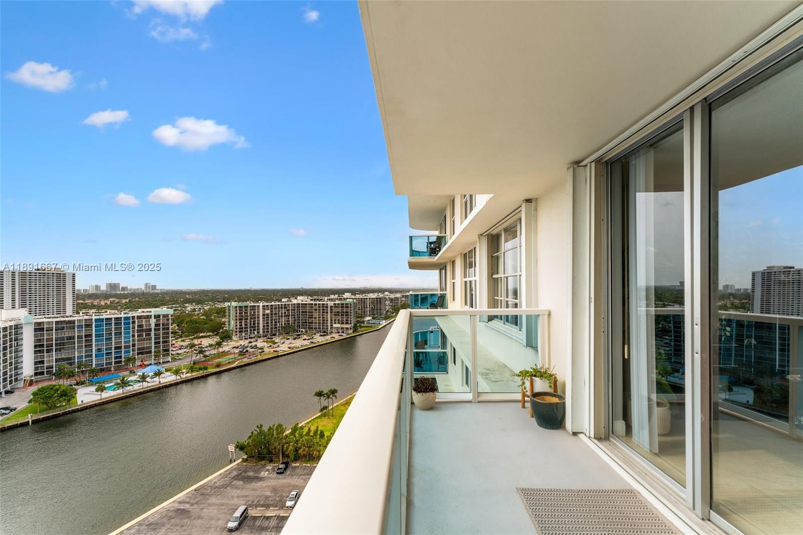 Photo of 3800 Ocean Dr  #1722, Hollywood, Florida, 33019 - 