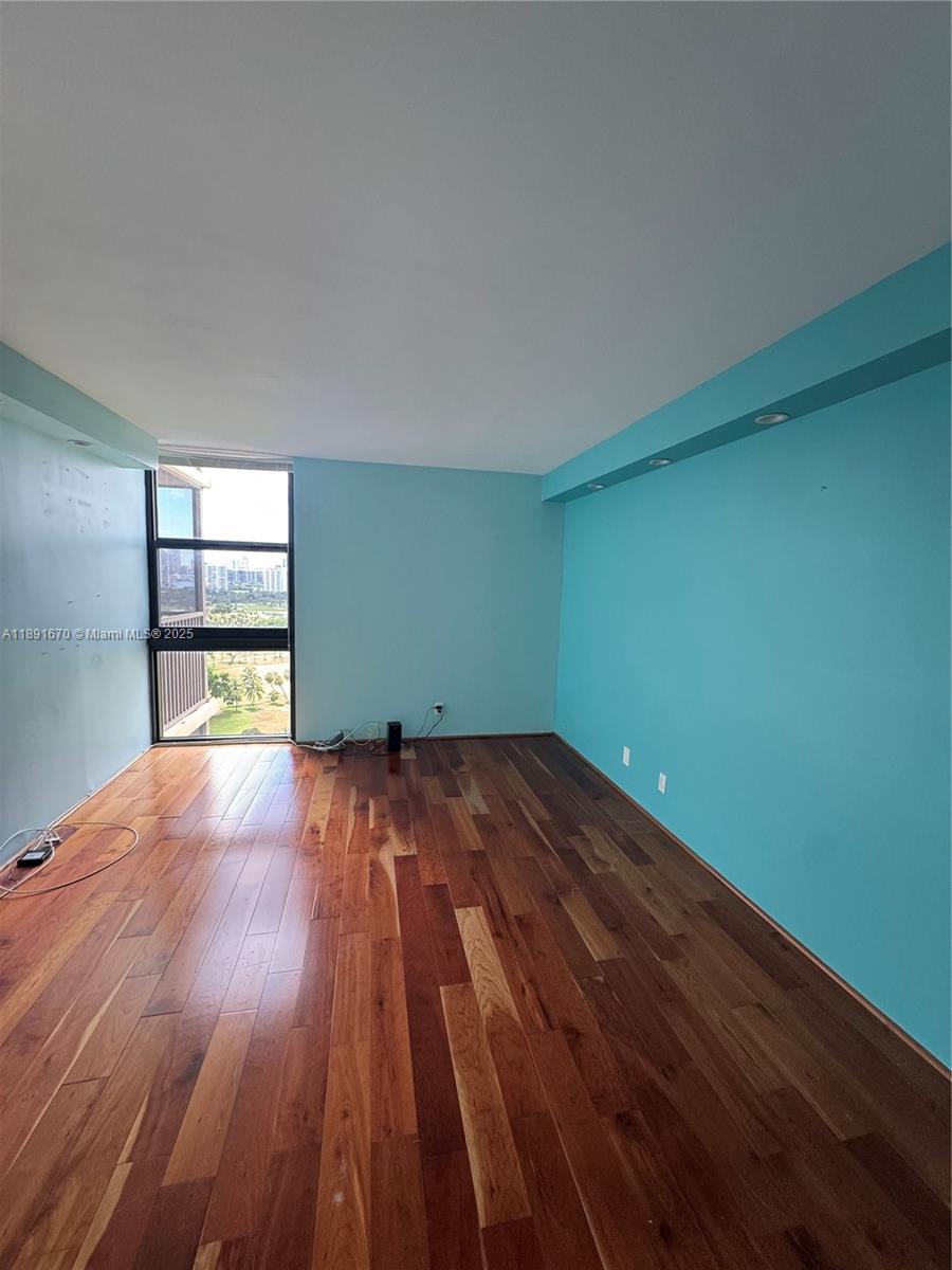 Photo of 20379 Country Club Dr  #1937, Aventura, Florida, 33180 - 