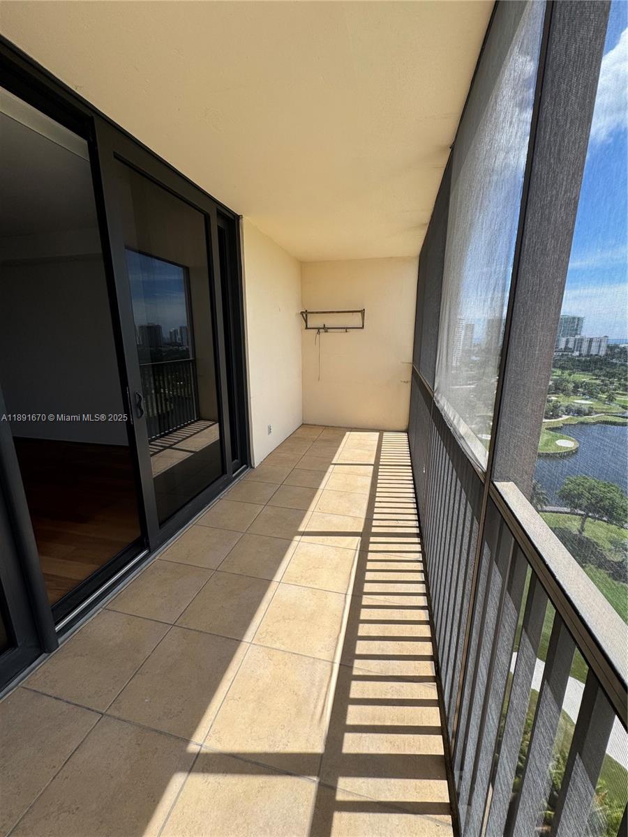 Photo of 20379 Country Club Dr  #1937, Aventura, Florida, 33180 - 