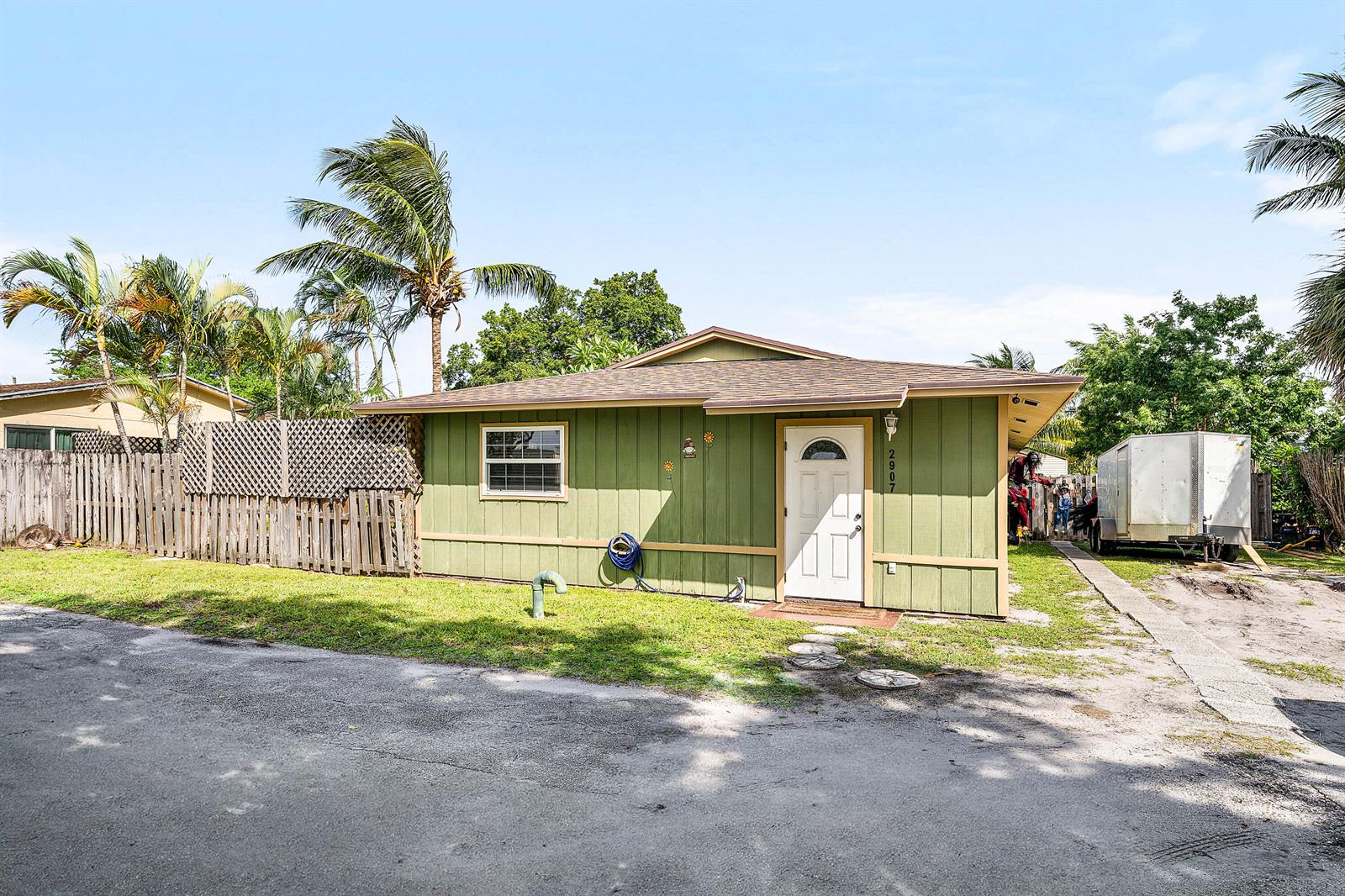 Ver detalles / 2 1690 sq. ft. $ 2025-11-03 0 foto