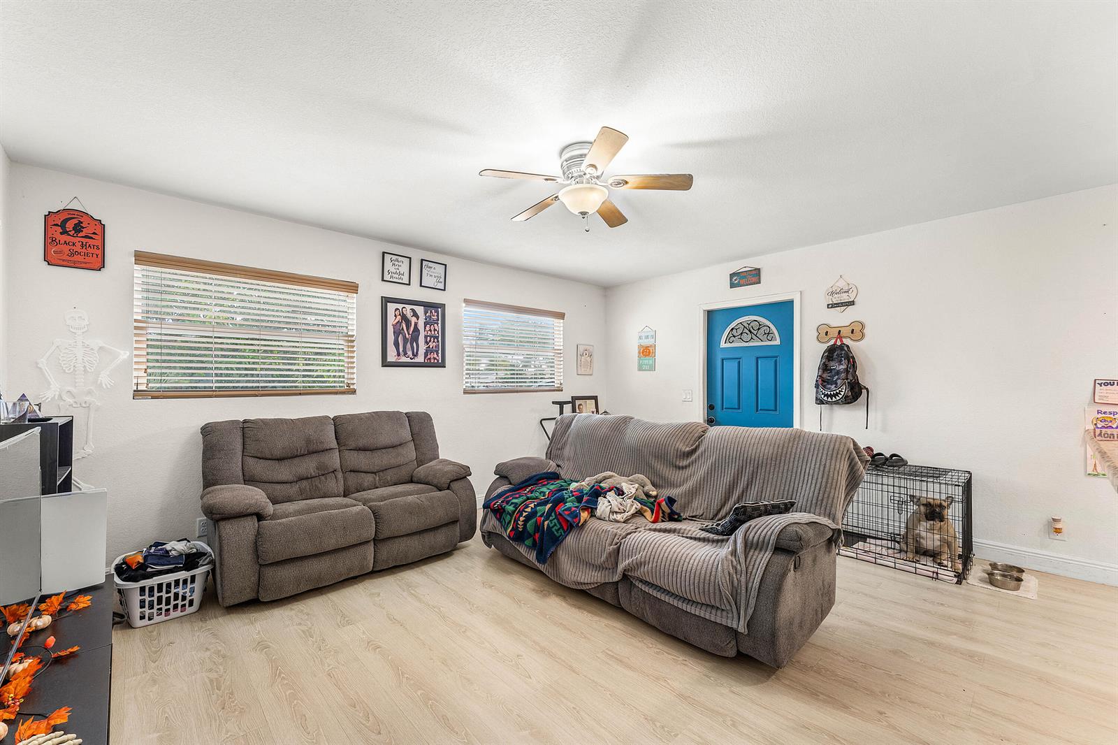 Ver detalles / 2 1690 sq. ft. $ 2025-11-03 0 foto