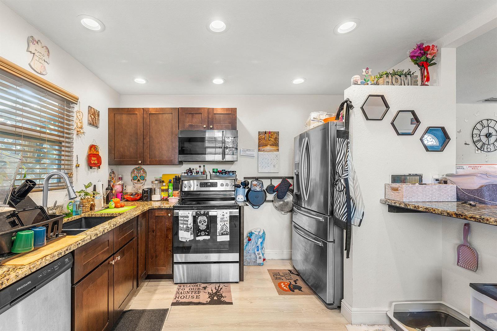 Ver detalles / 2 1690 sq. ft. $ 2025-11-03 0 foto