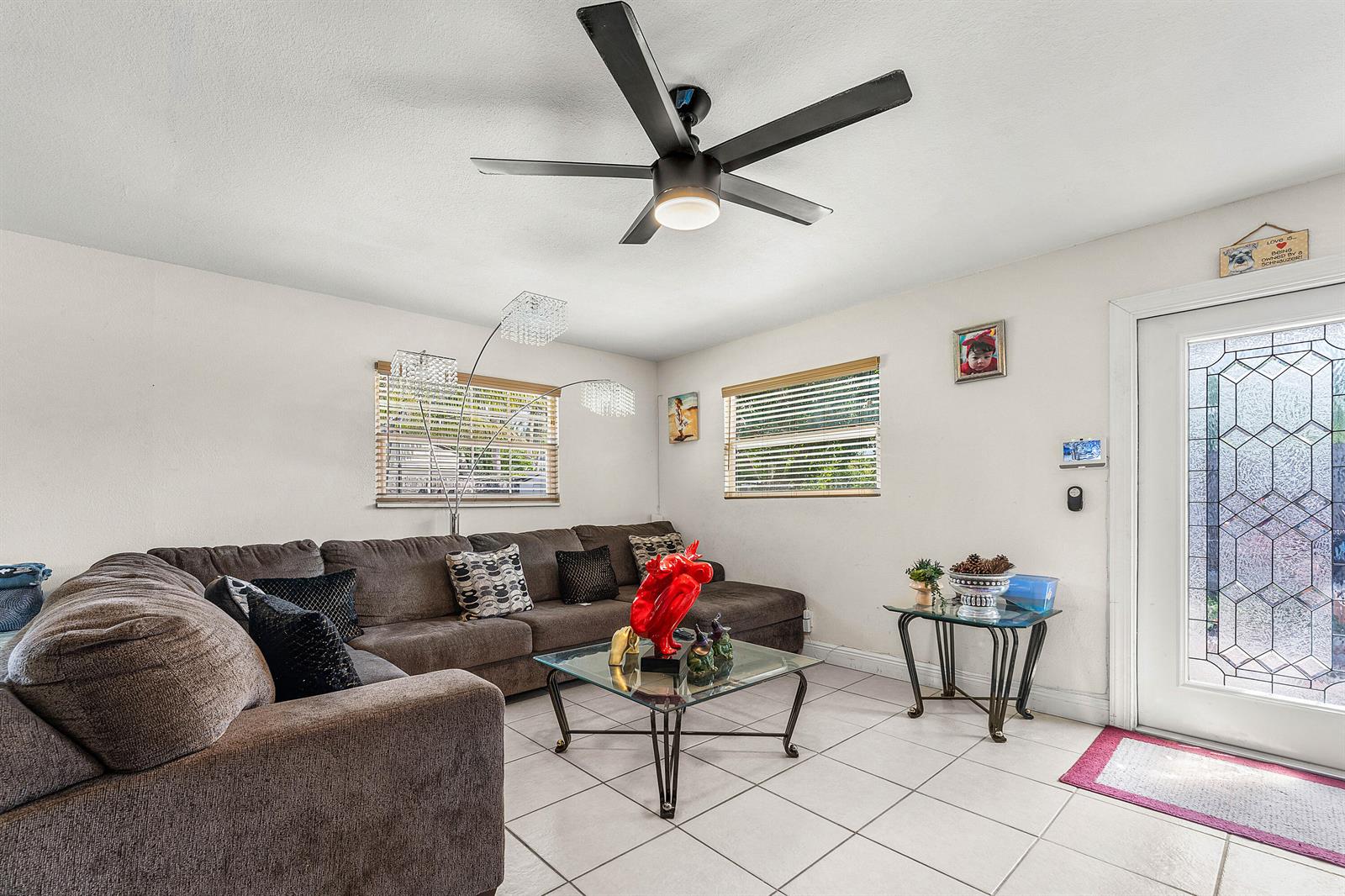 Ver detalles / 2 1690 sq. ft. $ 2025-11-03 0 foto