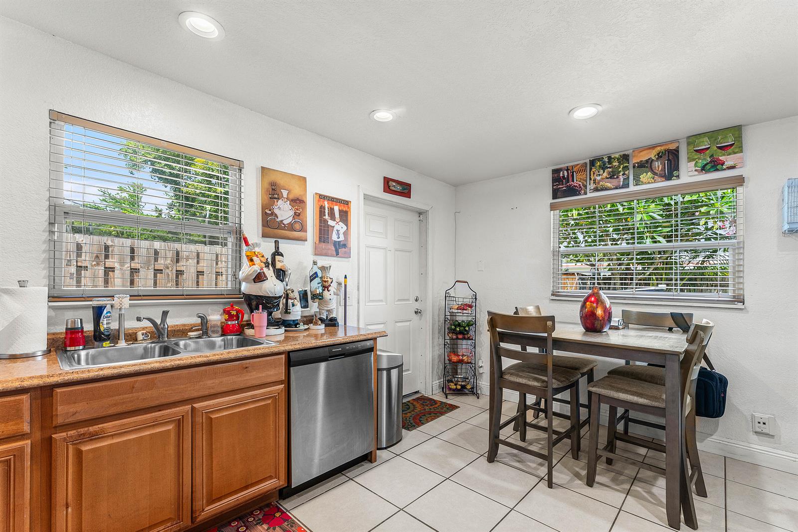 Ver detalles / 2 1690 sq. ft. $ 2025-11-03 0 foto