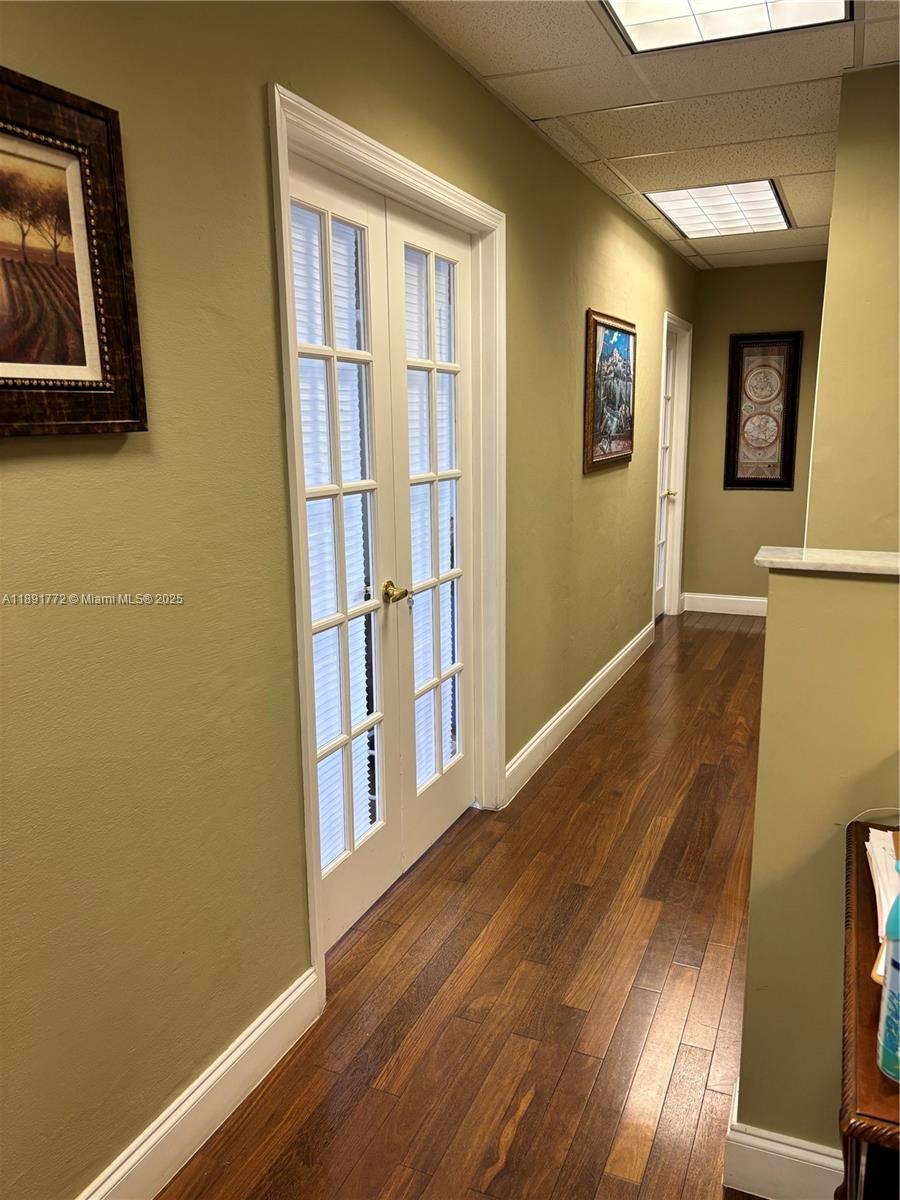 328  /   sq. ft. $ 2025-10-07 0 Photo
