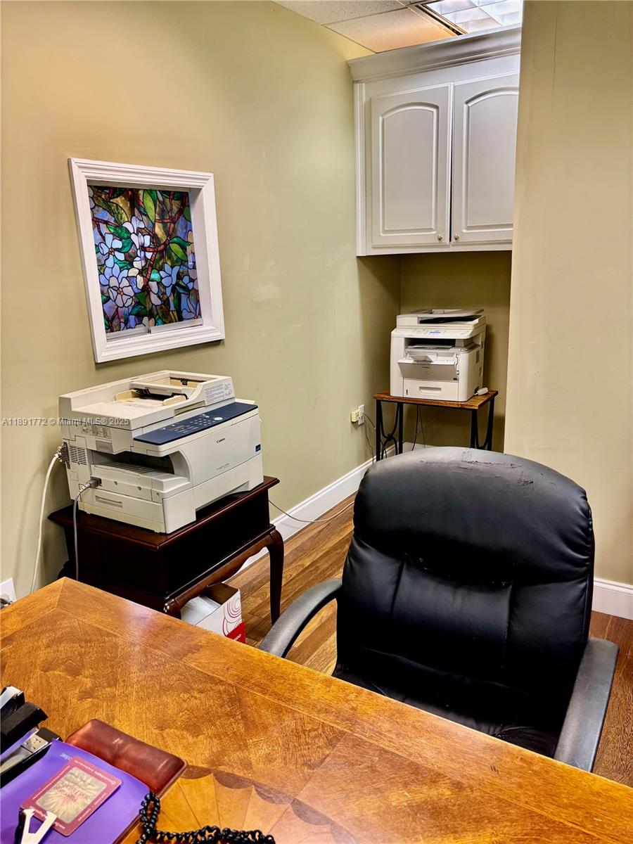 328  /   sq. ft. $ 2025-10-07 0 Photo