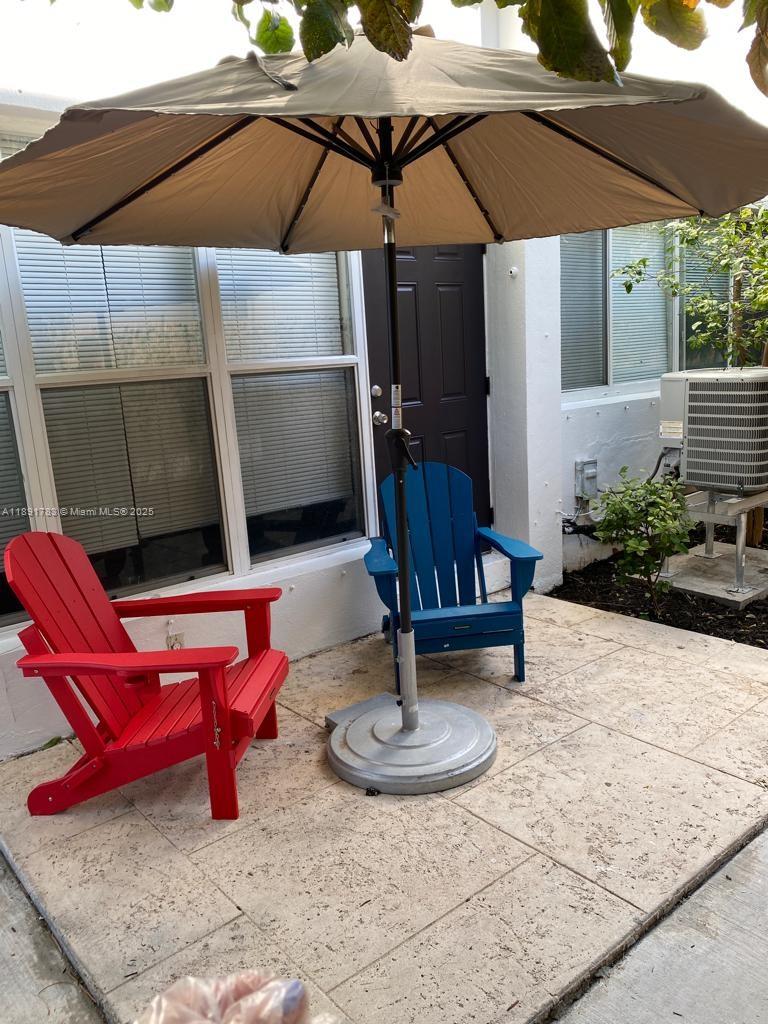   /  7865 sq. ft. $ 2025-10-07 0 foto