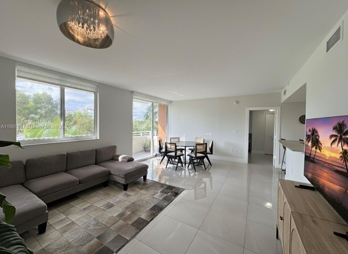 Photo of 2775 187th St  #318, Aventura, Florida, 33180 - 