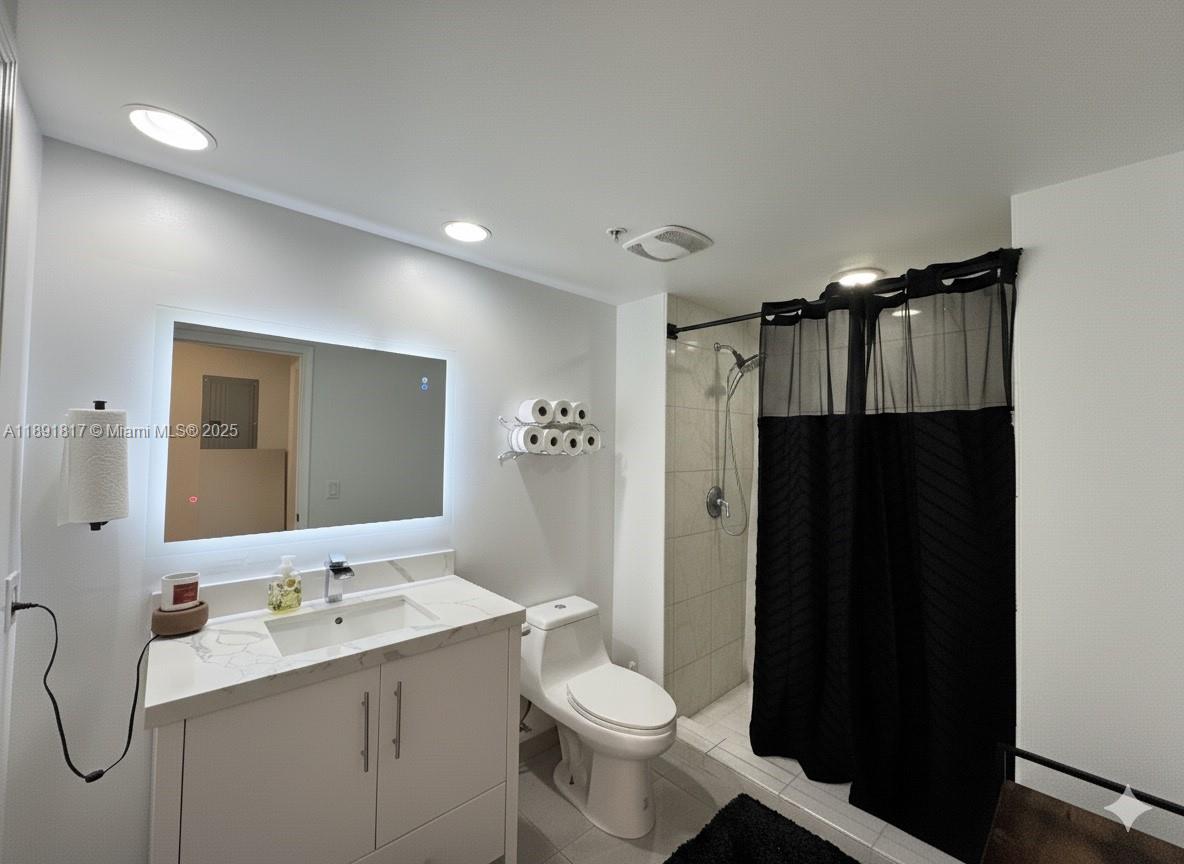 Photo of 2775 187th St  #318, Aventura, Florida, 33180 - 