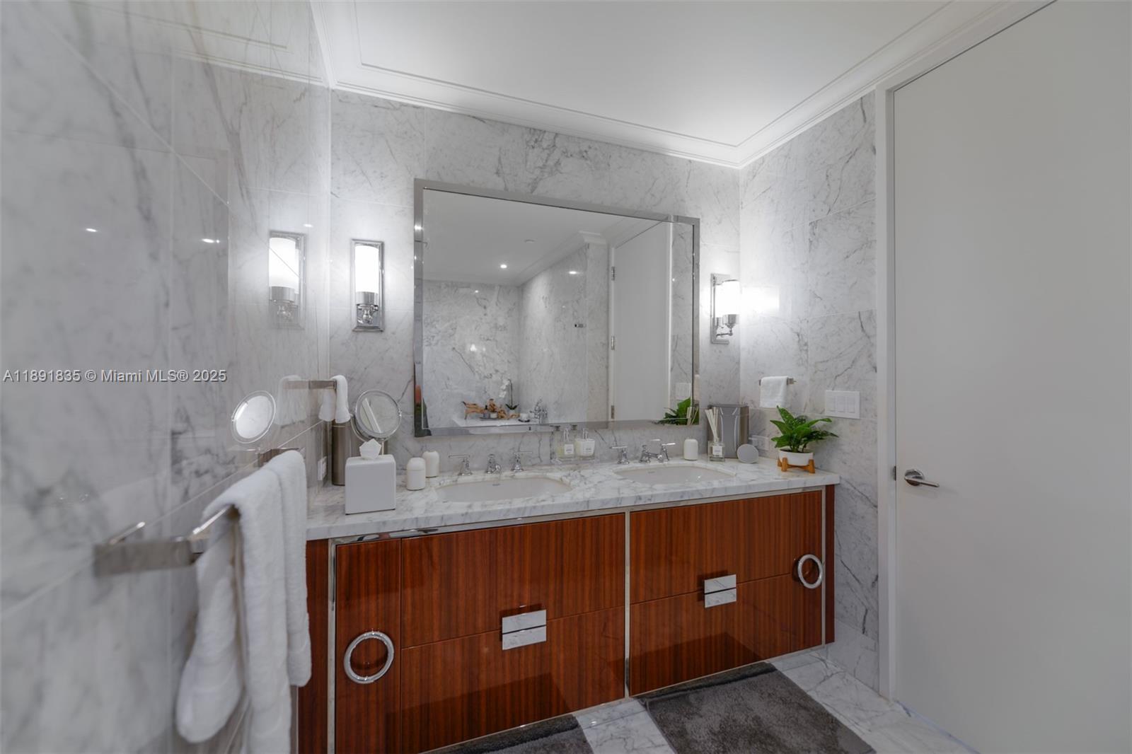 See details 4203 2 / 3 1447 sq. ft. $ 2025-10-08 0 Photo