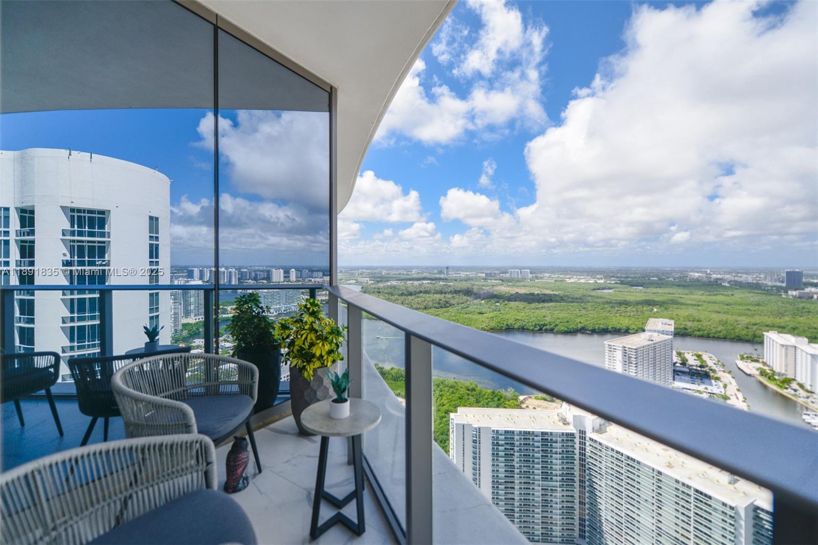 See details 4203 2 / 3 1447 sq. ft. $ 2025-10-08 0 Photo