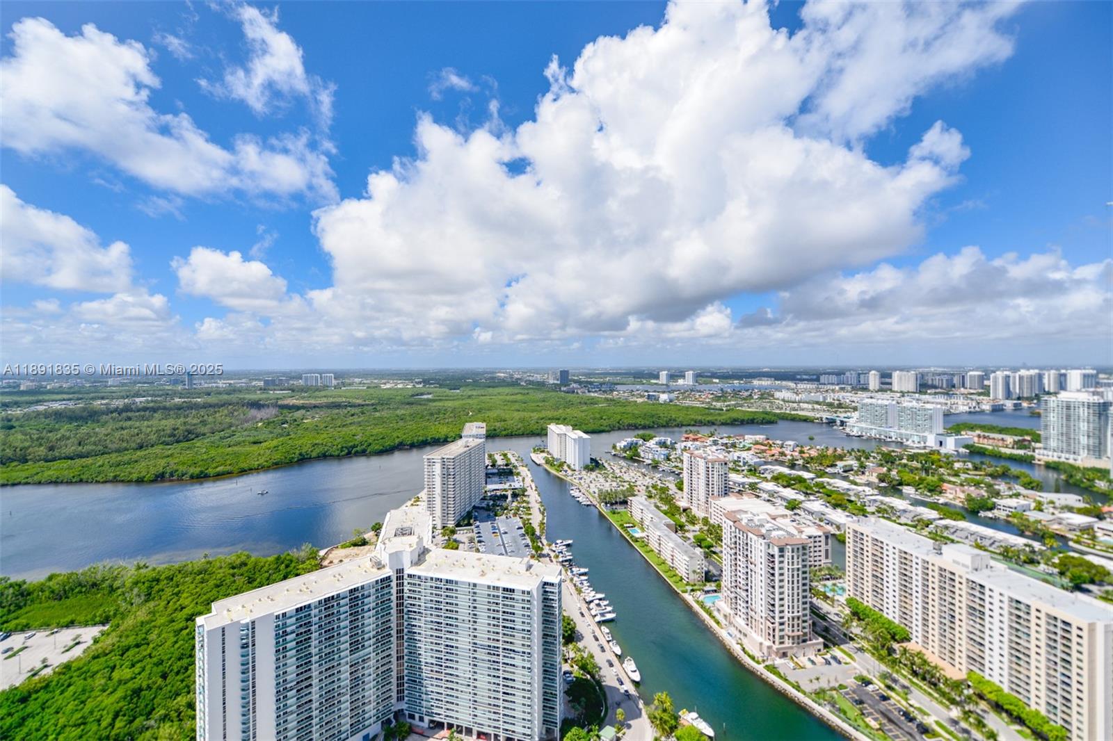 See details 4203 2 / 3 1447 sq. ft. $ 2025-10-08 0 Photo