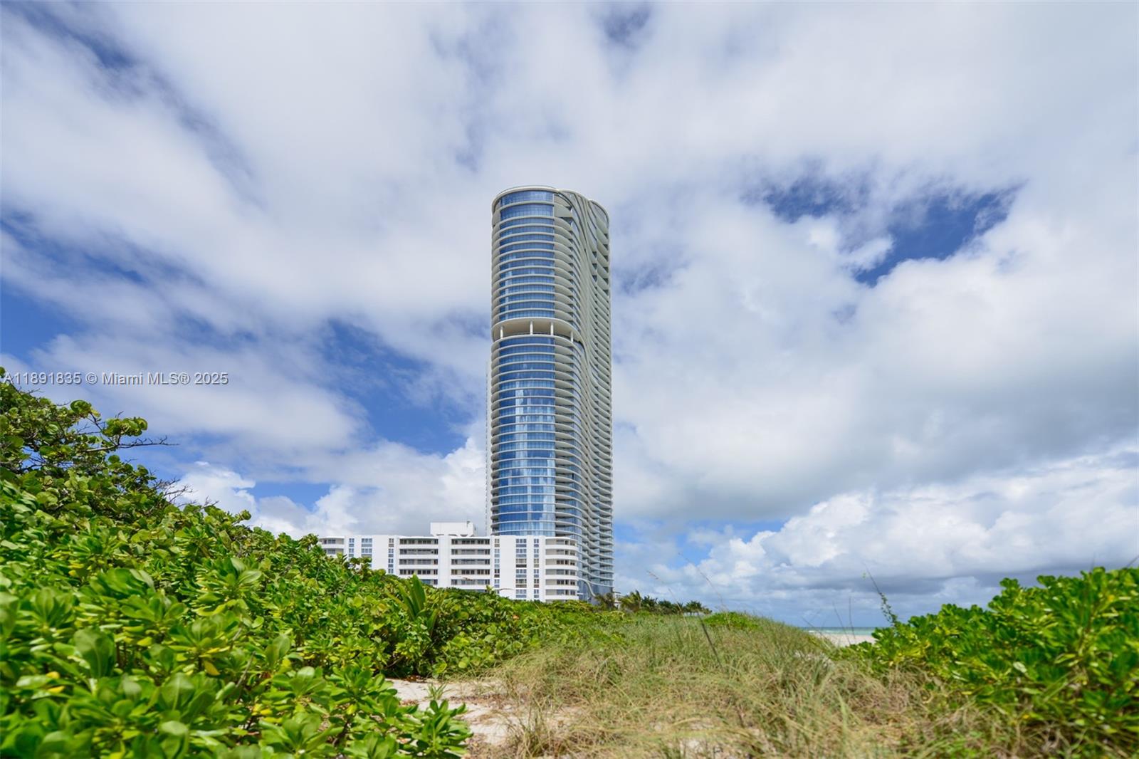 See details 4203 2 / 3 1447 sq. ft. $ 2025-10-08 0 Photo
