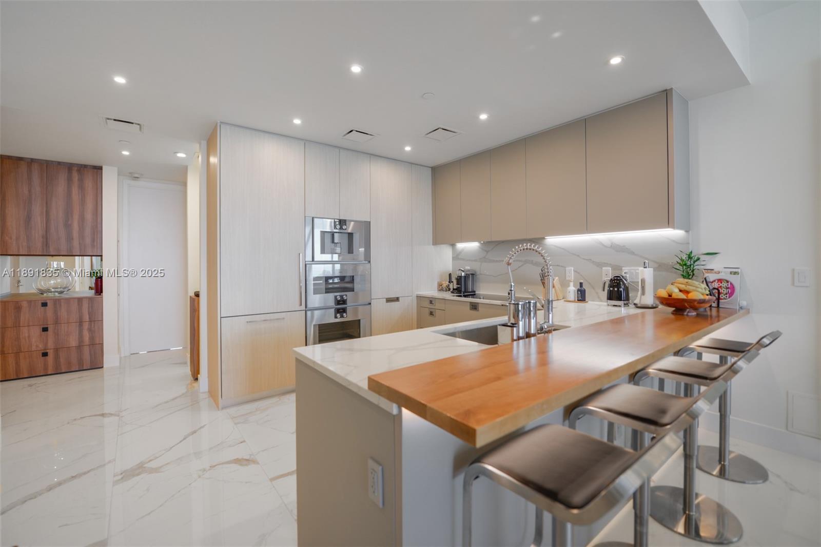 See details 4203 2 / 3 1447 sq. ft. $ 2025-10-08 0 Photo
