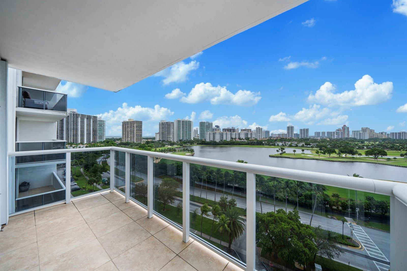 Photo of 3625 Country Club  #1208, Aventura, Florida, 33180 - Photo 3