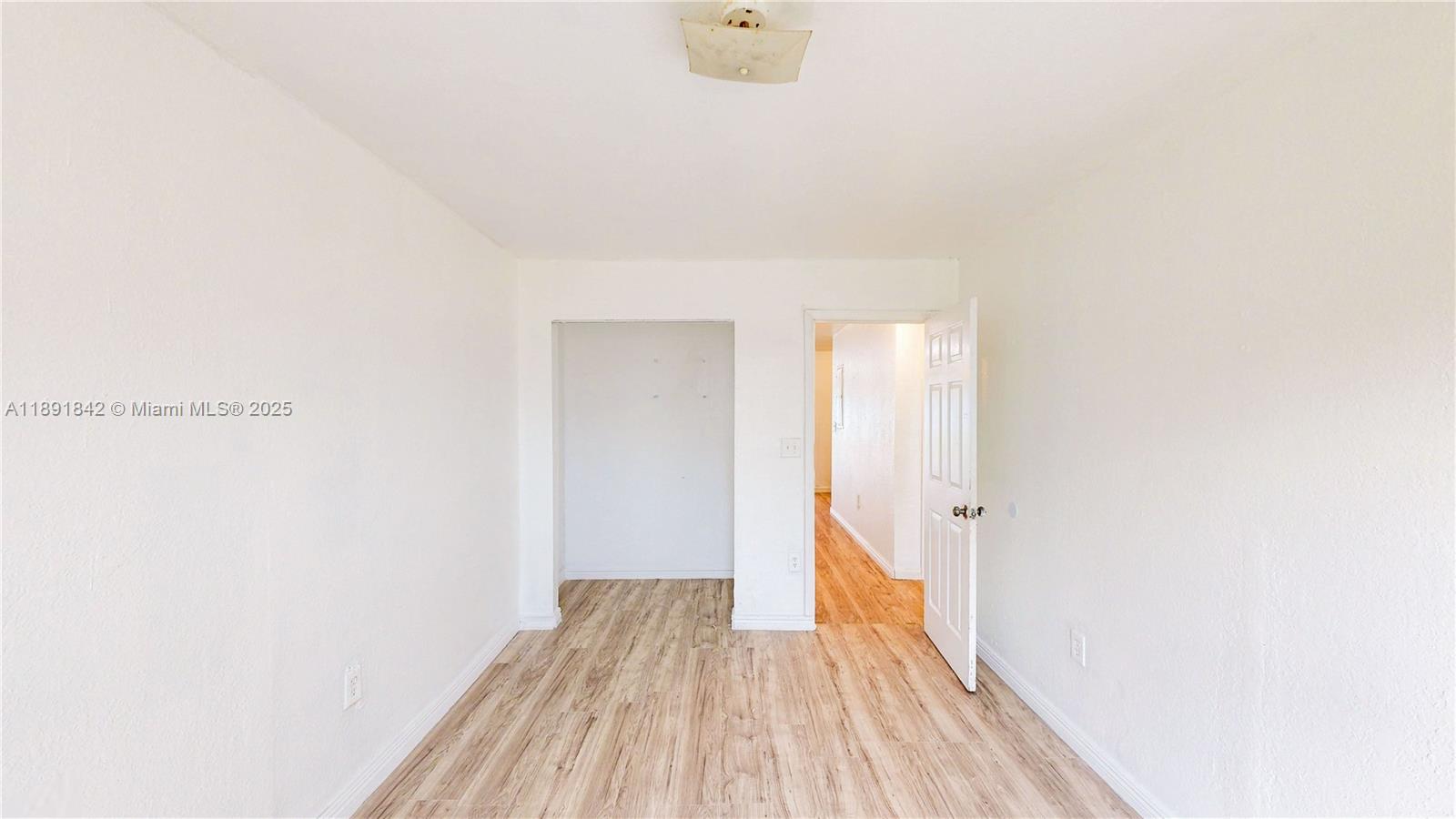 Ver detalles / 3444 sq. ft. $ 2025-10-07 0 foto