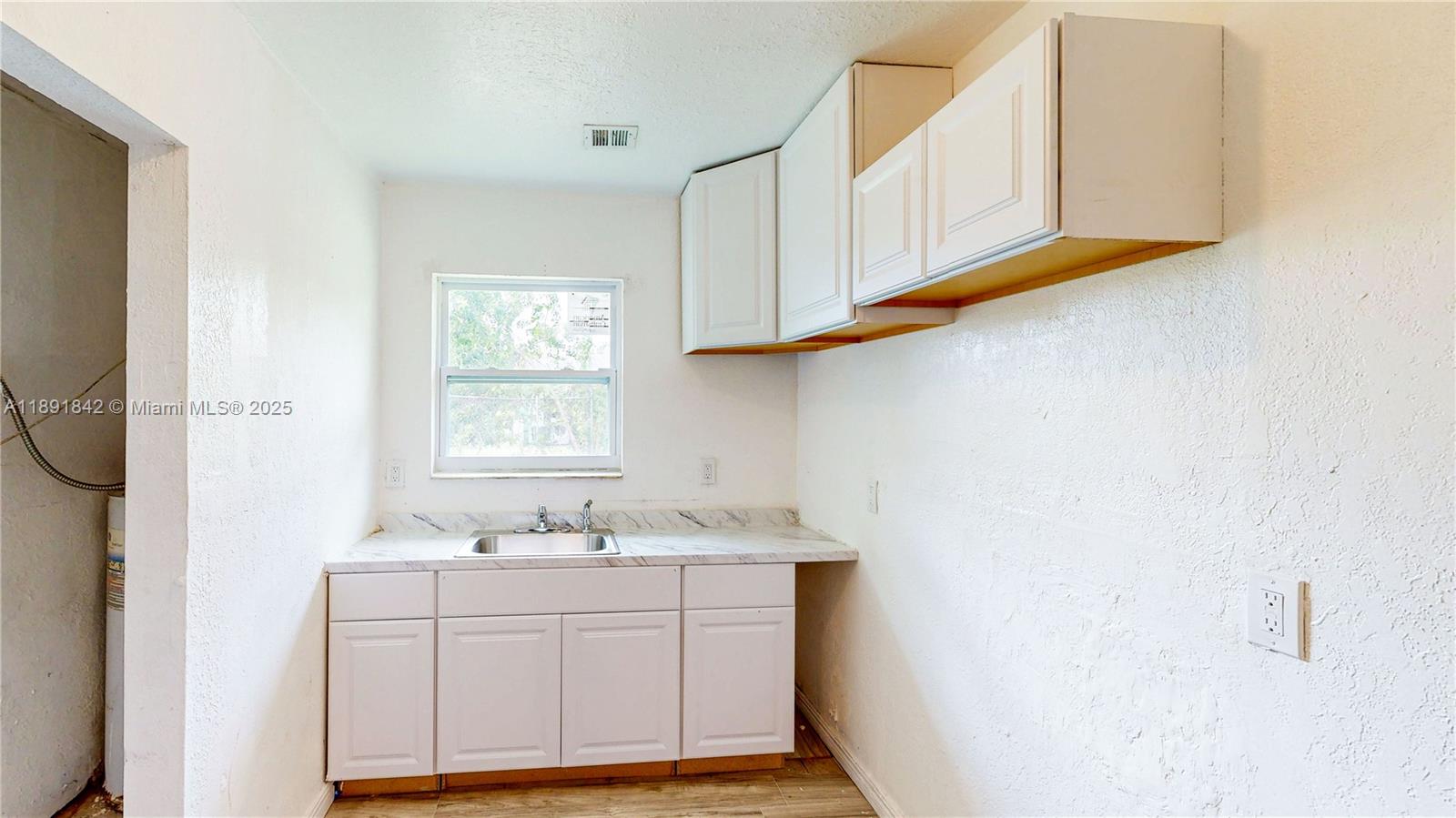 Ver detalles / 3444 sq. ft. $ 2025-10-07 0 foto