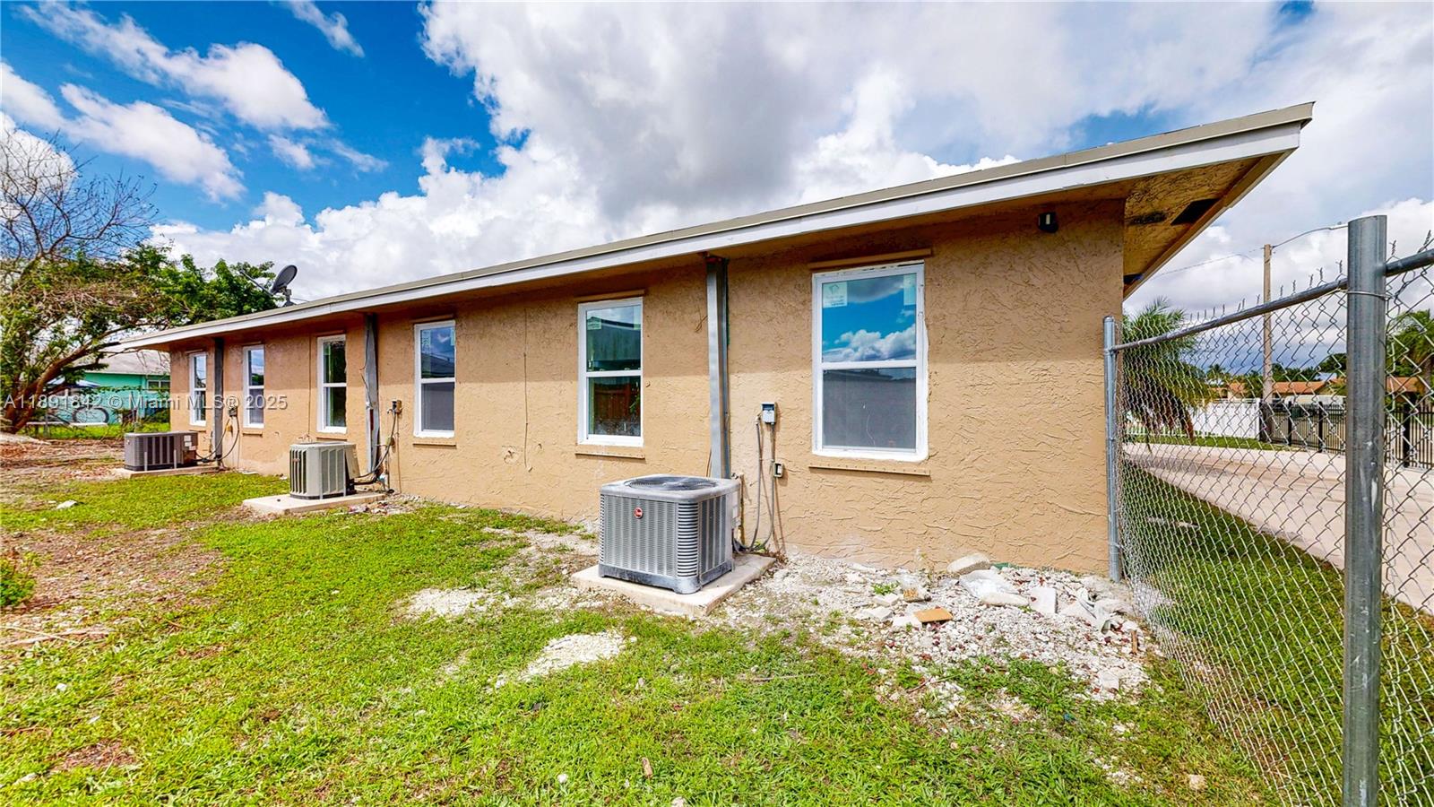 Ver detalles / 3444 sq. ft. $ 2025-10-07 0 foto