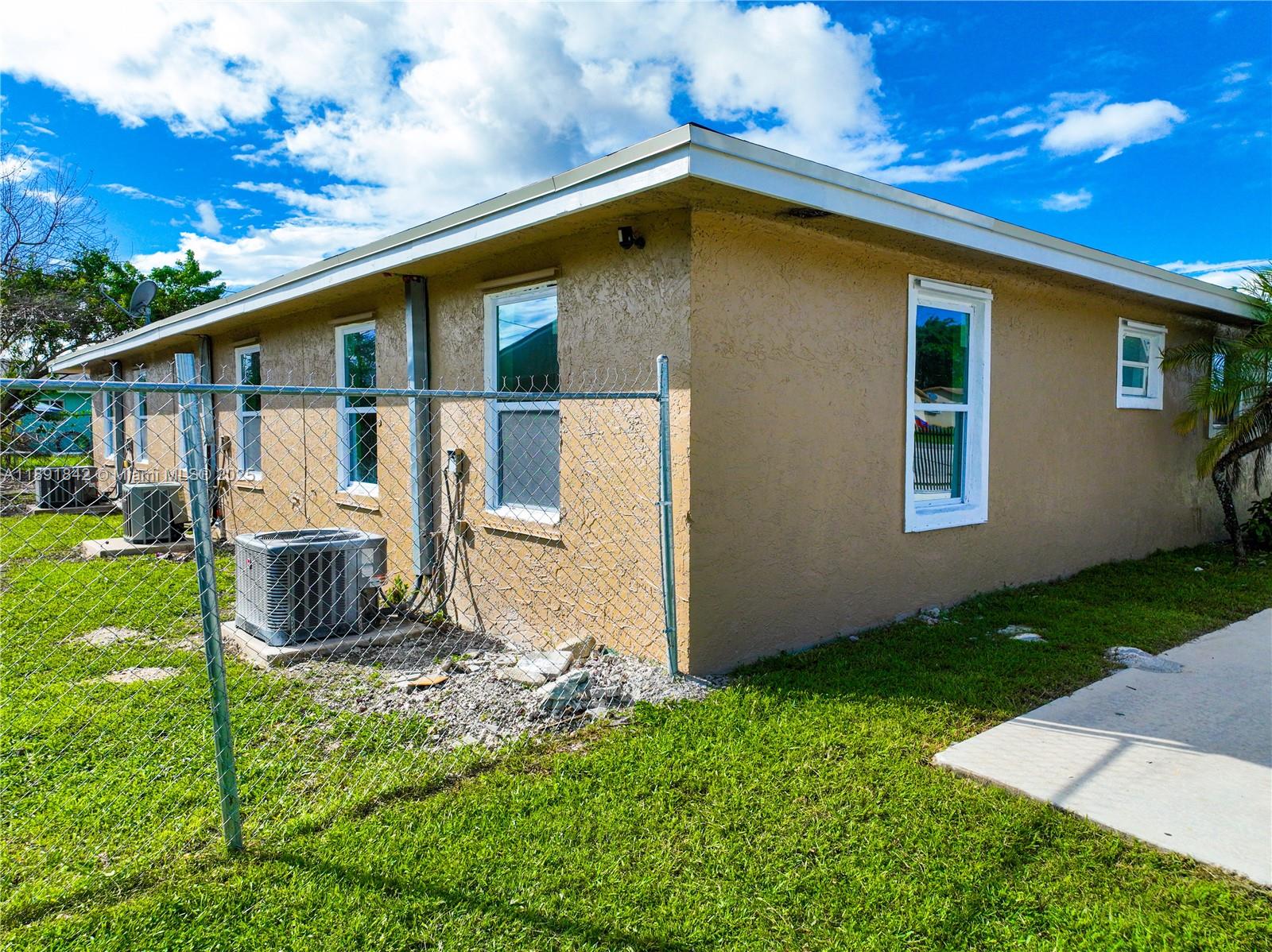 Ver detalles / 3444 sq. ft. $ 2025-10-07 0 foto