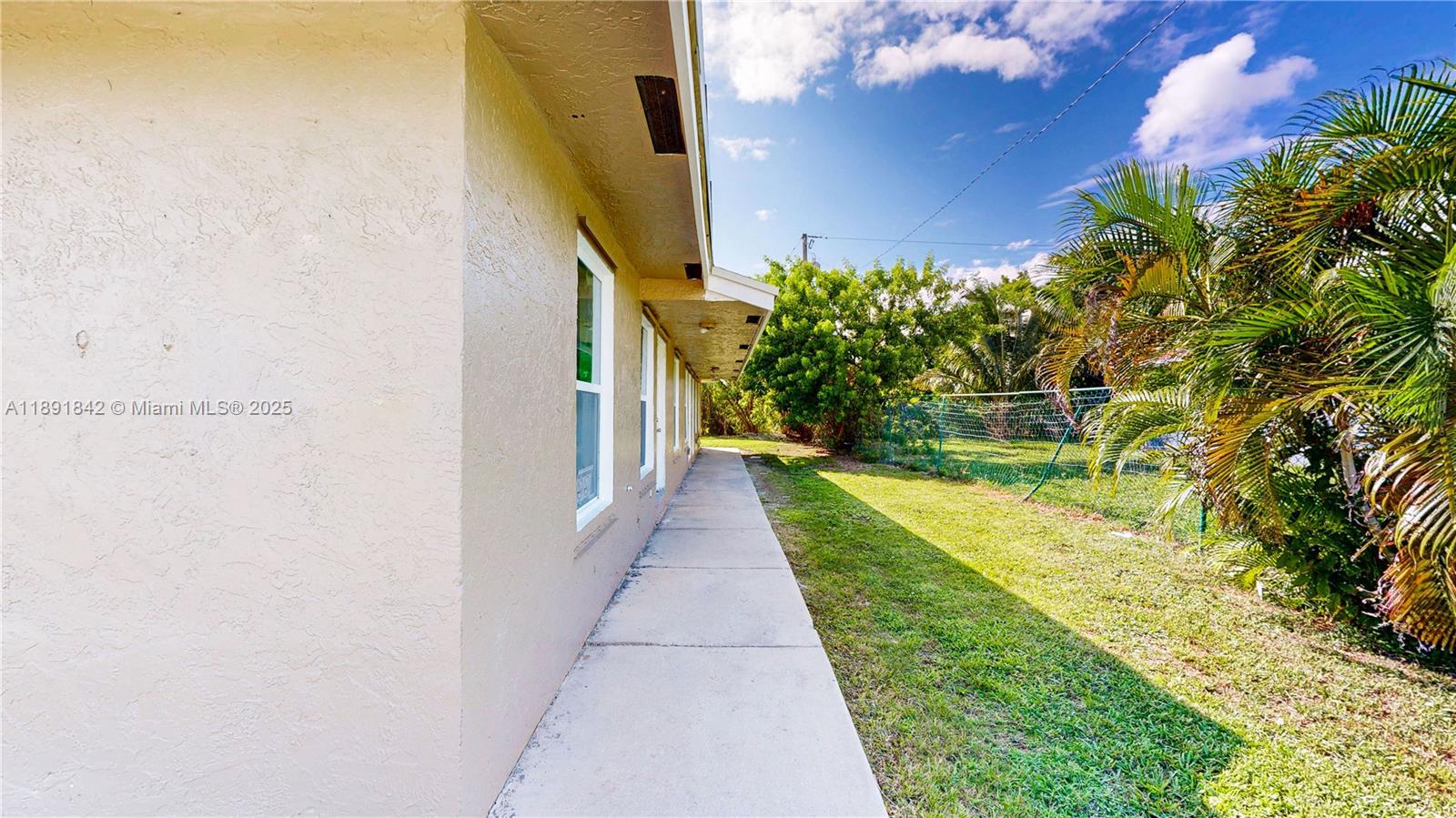 Ver detalles / 3444 sq. ft. $ 2025-10-07 0 foto