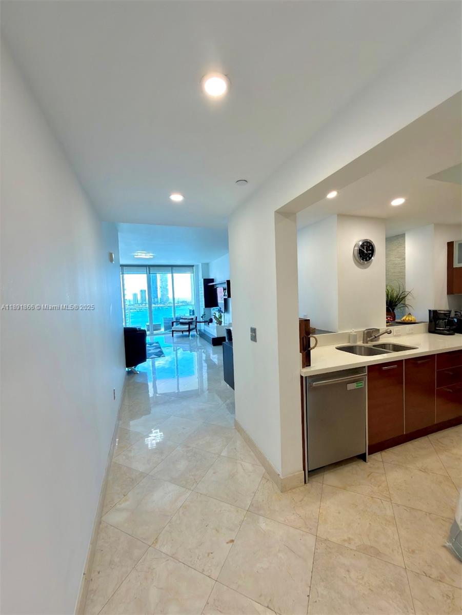 Photo of 3330 190th St  #1610, Aventura, Florida, 33180 - 