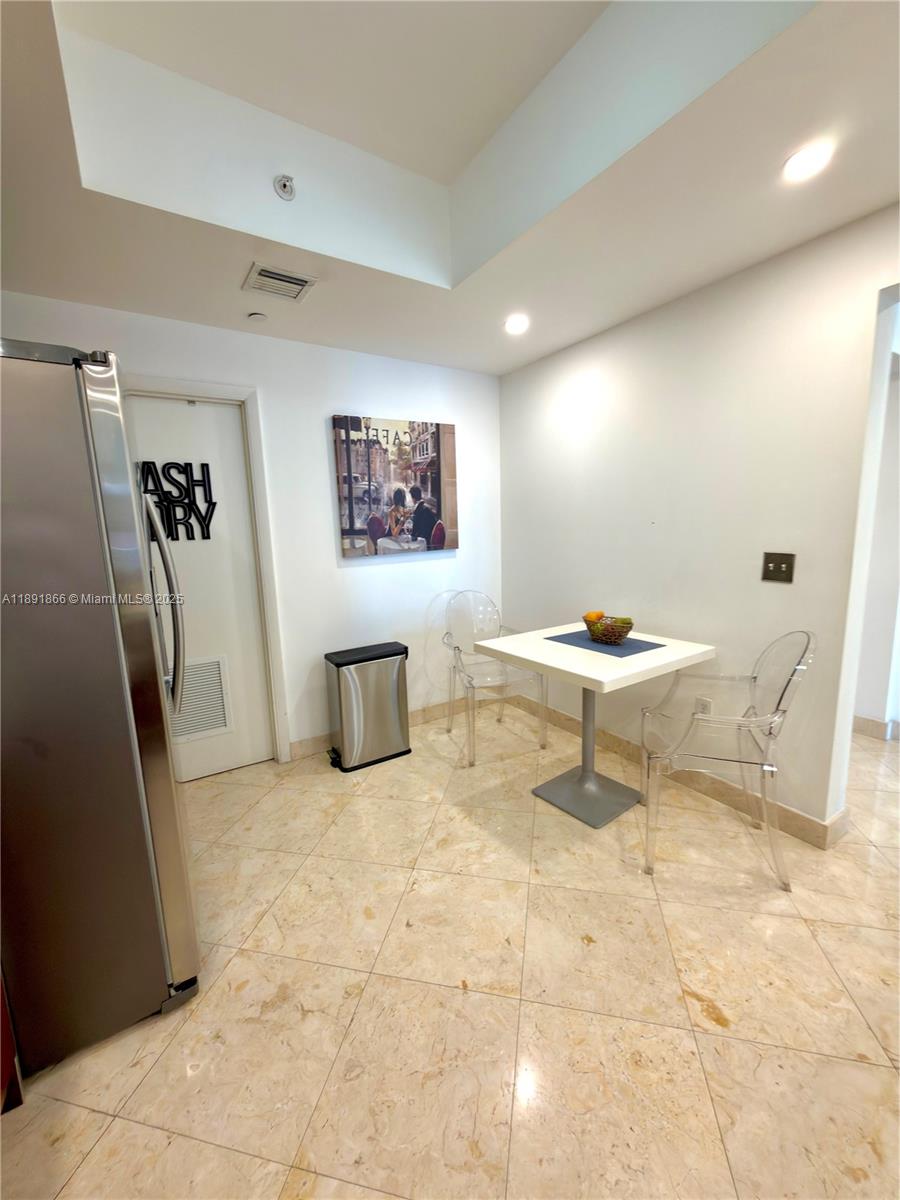 Photo of 3330 190th St  #1610, Aventura, Florida, 33180 - 