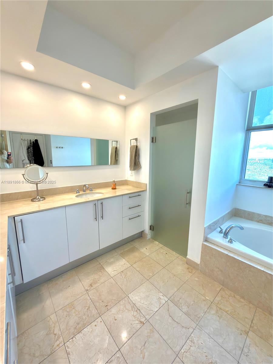 Photo of 3330 190th St  #1610, Aventura, Florida, 33180 - 