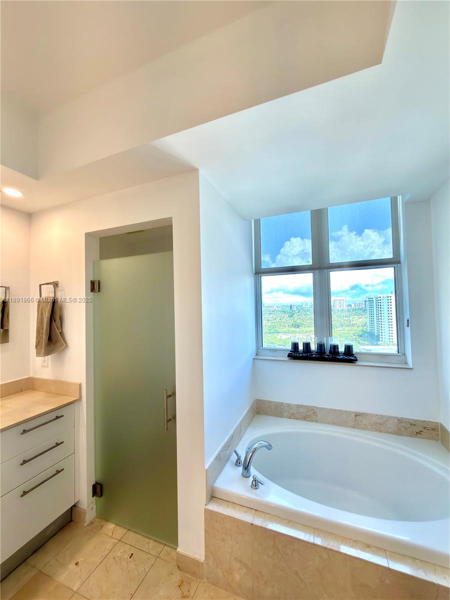 Photo of 3330 190th St  #1610, Aventura, Florida, 33180 - 