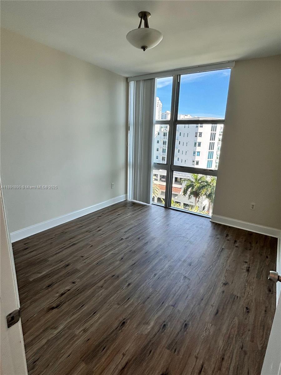 Photo of 3131 188th St  #1-809, Aventura, Florida, 33180 - 
