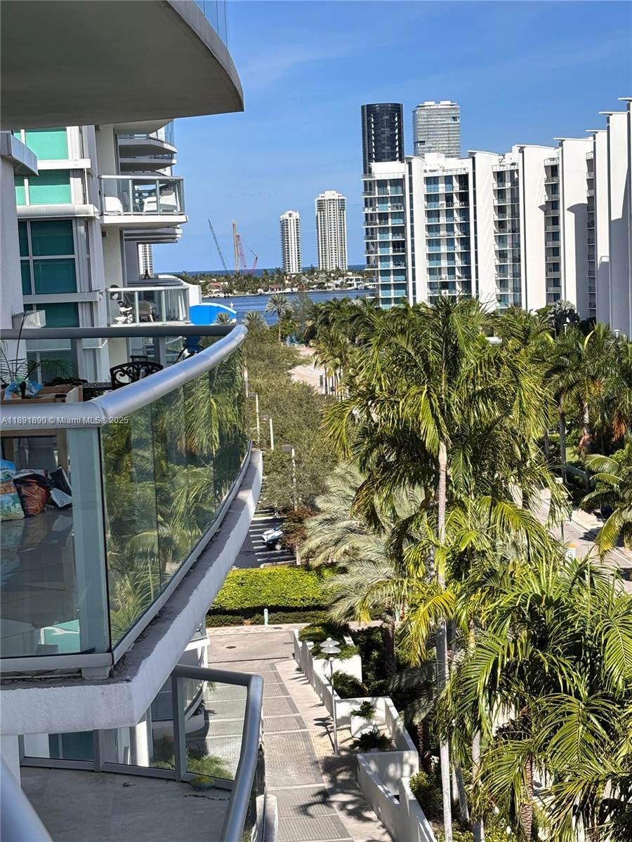 Photo of 3131 188th St  #1-809, Aventura, Florida, 33180 - 