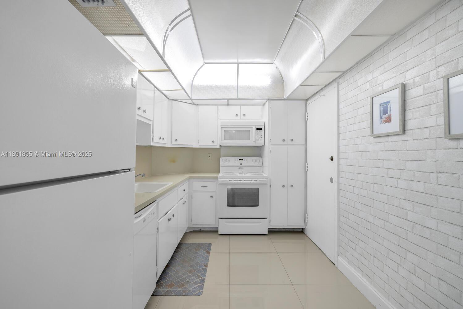 2119 1 / 2 762 sq. ft. $ 2025-10-07 0 Photo