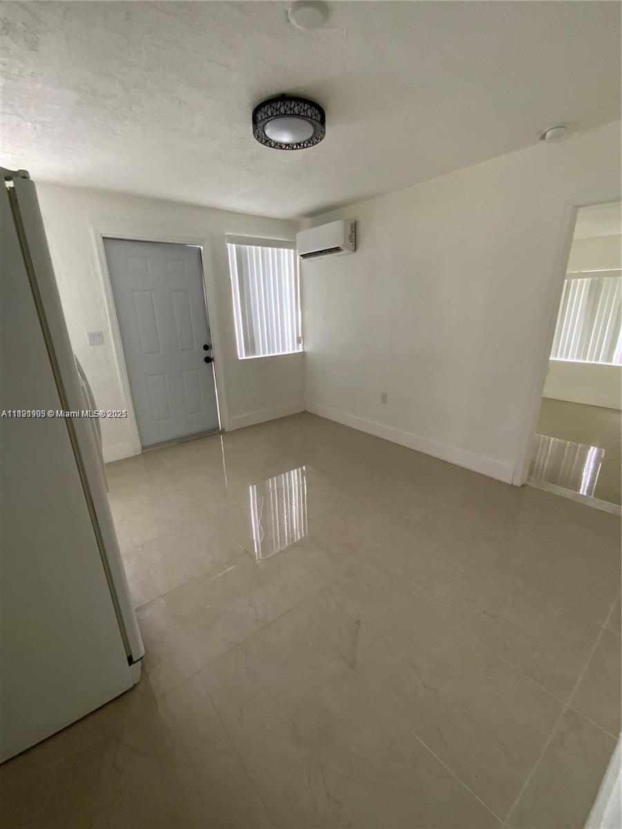 See details / 1792 sq. ft. $ 2025-10-07 0 Photo
