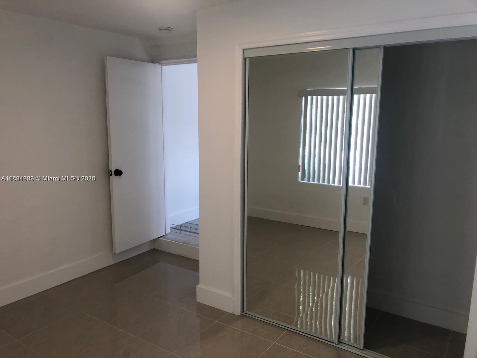 See details / 1792 sq. ft. $ 2025-10-07 0 Photo