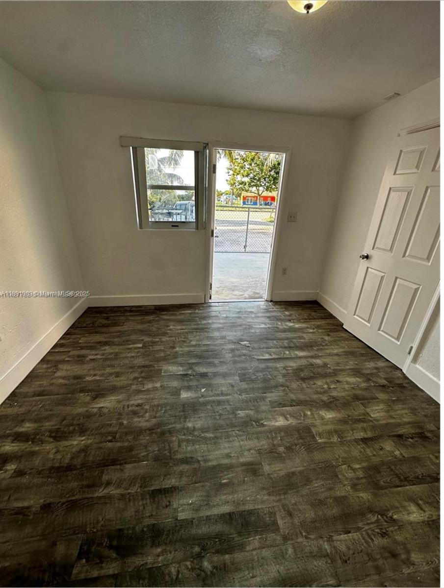 See details / 1792 sq. ft. $ 2025-10-07 0 Photo