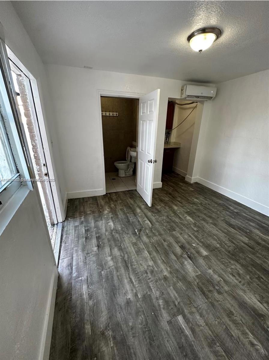 See details / 1792 sq. ft. $ 2025-10-07 0 Photo