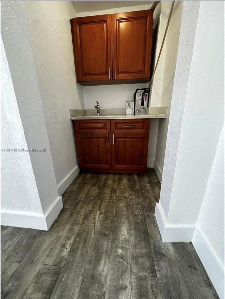See details / 1792 sq. ft. $ 2025-10-07 0 Photo