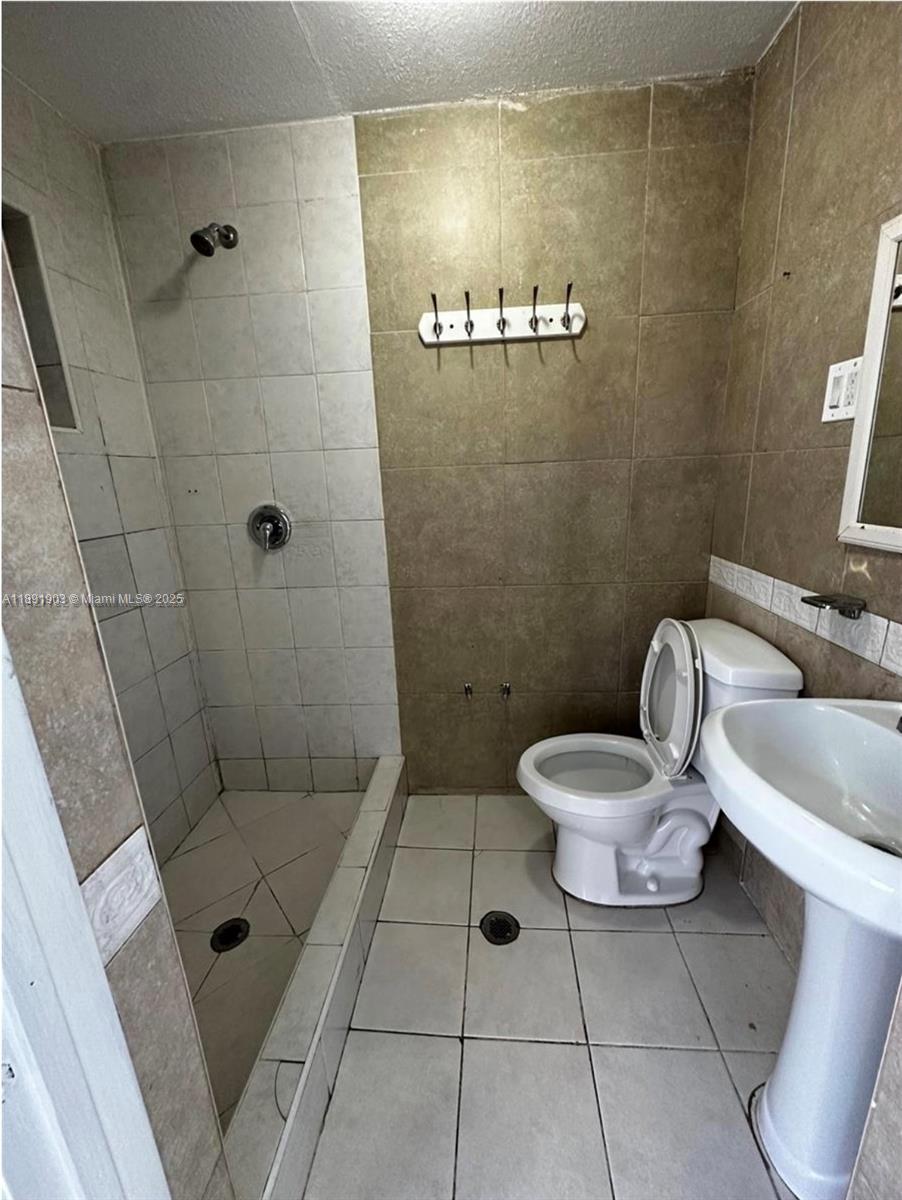 See details / 1792 sq. ft. $ 2025-10-07 0 Photo
